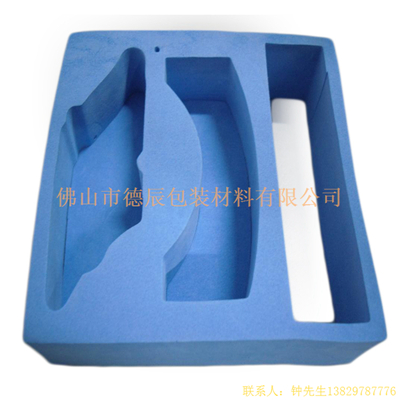 海綿內(nèi)托對各行各業(yè)產(chǎn)品起到絕緣、密封、防震、防塵、填充、隔音、固定，能夠保護(hù)包裝產(chǎn)品在運(yùn)輸過程中安然無恙，起到保護(hù)產(chǎn)品的一個(gè)作用，同時(shí)可以美化產(chǎn)品，提升產(chǎn)品檔次。